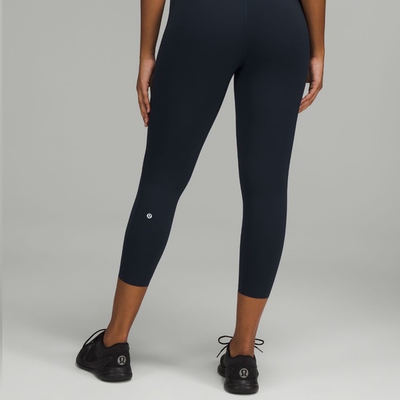 Lululemon Base Pace High-Rise Running Tight 25" - Picture 2 of 8